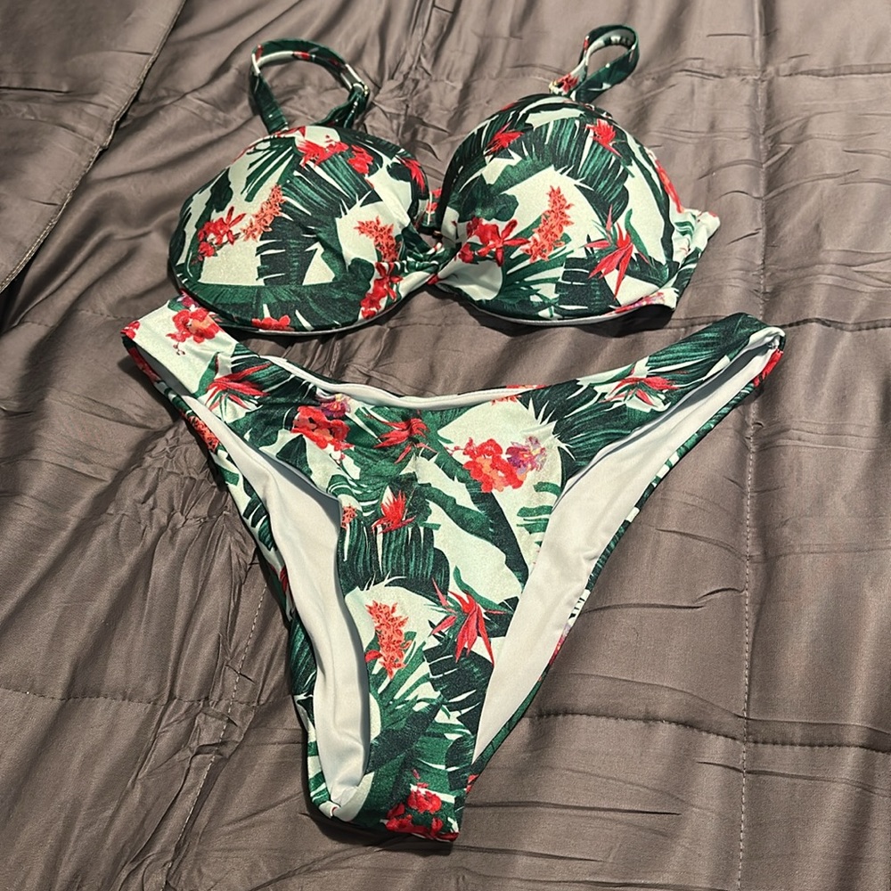 Victoria’s Secret Tropical Floral Bikini Set